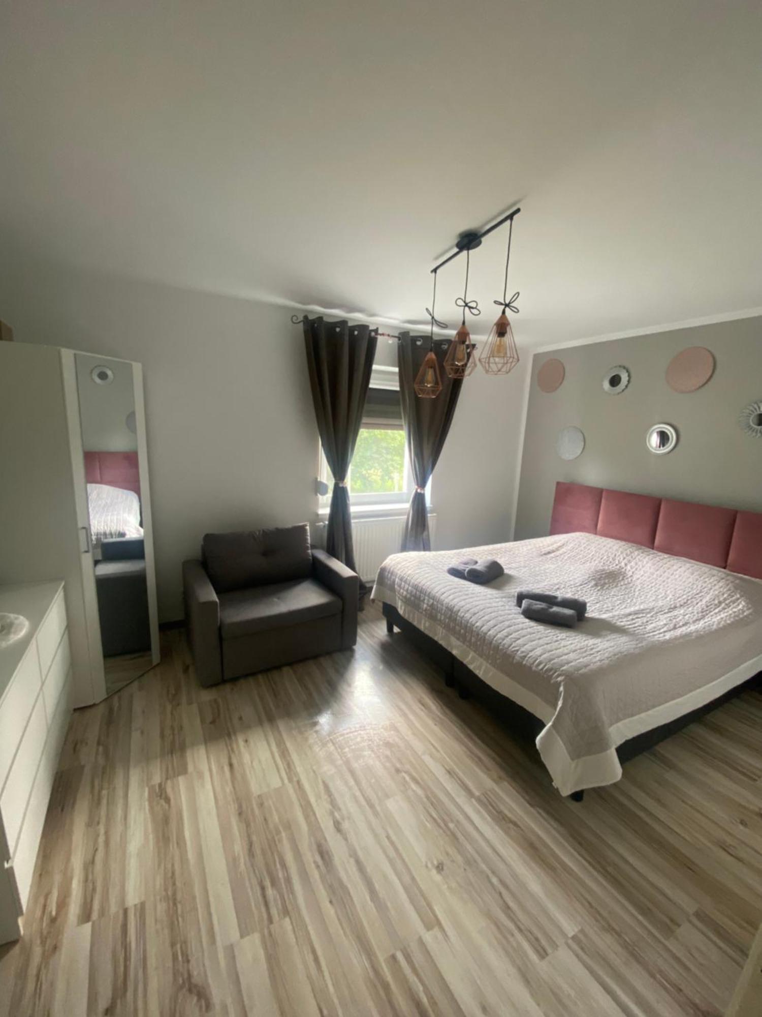 Apartamenty Ciukaj Paczkow Exteriör bild